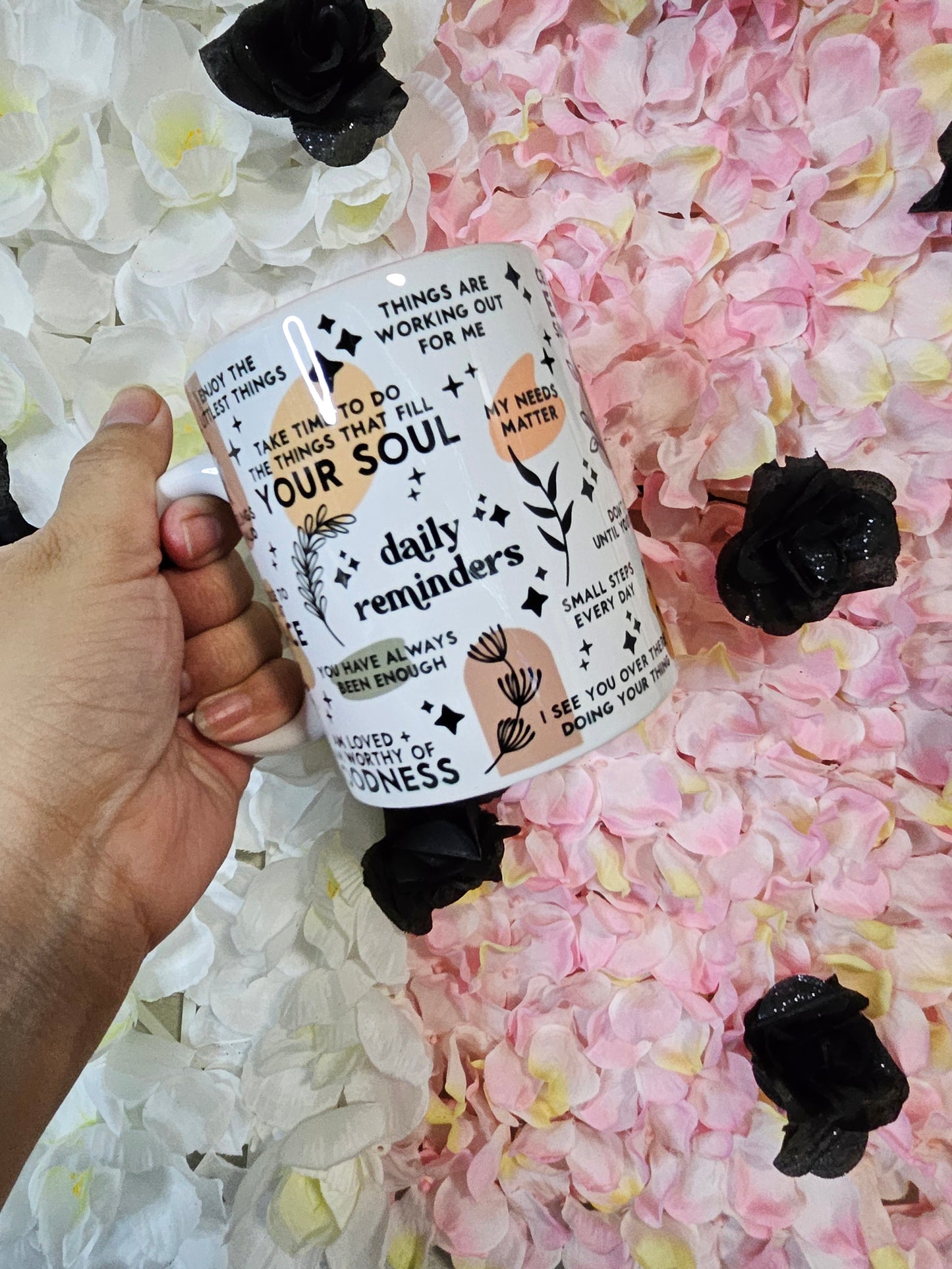 Taza de 11 oz con recordatorios diarios